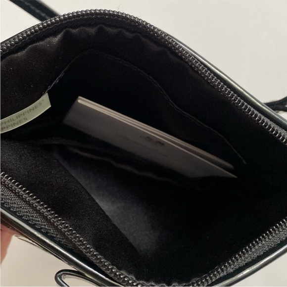 Coach Bag Signature Patent Glossy F49562 Wristlet Pouch Black - Picture 6 of 15